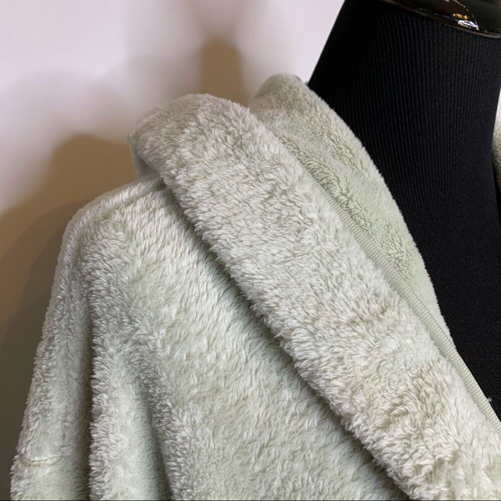 Wildfox light sage green Pillow Talker embroidered hooded robe size Large - Picture 5 of 13